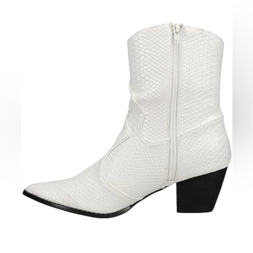 Size 10, midrise cowgirl boots.